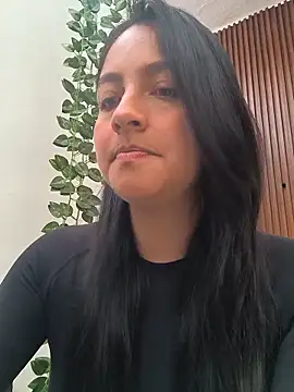 SophiaCastro09  online show from 05/15/26, 02:35