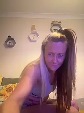 GG-Beautiful-Nightmare online show from 04/23/26, 10:01