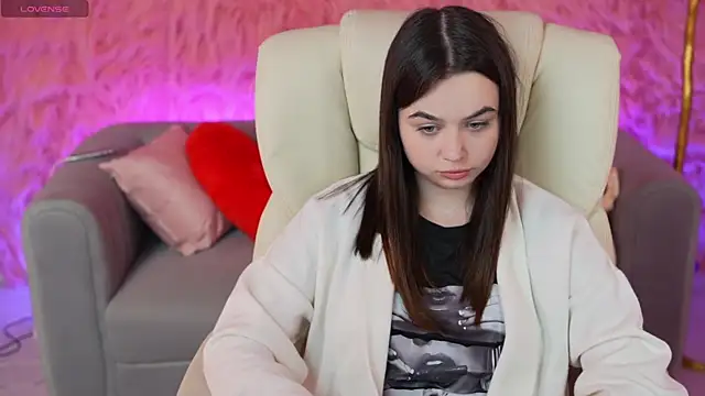 LeslyPeach  online show from 03/27/26, 02:17