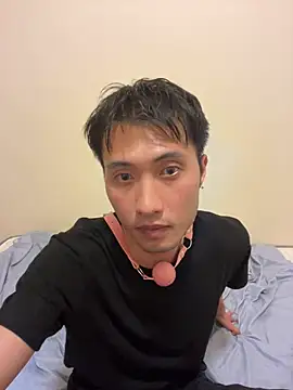 Snapshot of samouass chatting on 05/11/26, 03:18 samouass online show from 05/11/26, 03:18
