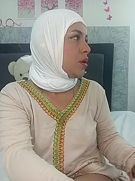 Snapshot of alia_asad chatting on 04/07/26, 12:27 alia asad online show from 04/07/26, 12:27