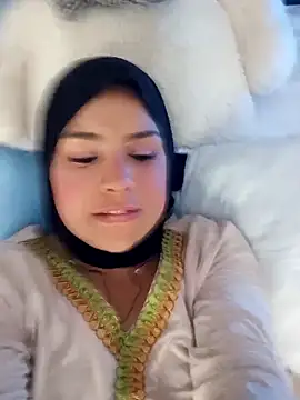 Snapshot of alia_asad chatting on 05/11/26, 04:04 alia asad online show from 05/11/26, 04:04