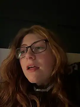 Snapshot of cherries17 chatting on 03/27/26, 11:04 cherries17 online show from 03/27/26, 11:04