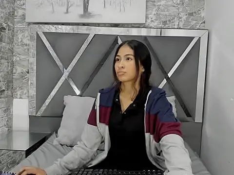 AlondraHYH online show from 04/03/26, 07:01