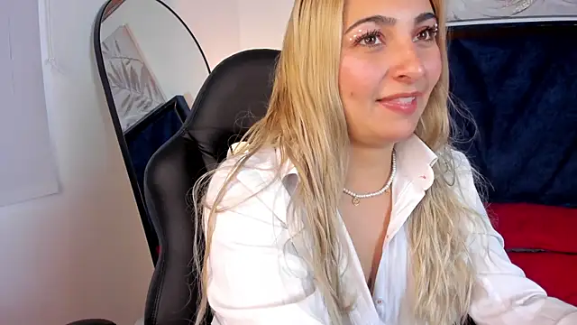 Snapshot of Catalina_Osorio chatting on 05/28/26, 12:02 Catalina Osorio online show from 05/28/26, 12:02