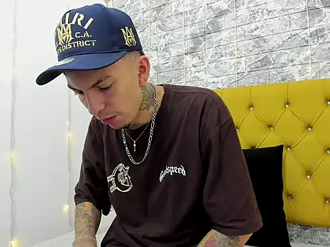 Max sstteel online show from 04/20/26, 01:03