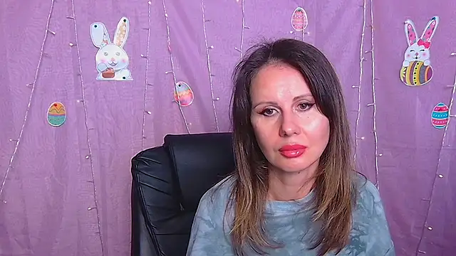 ElsaFrey online show from 04/02/26, 10:13