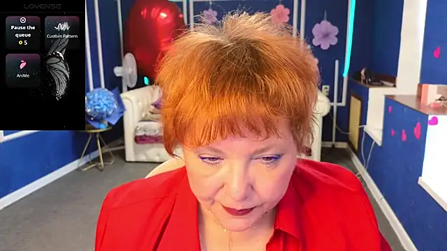 Snapshot of Kira_Kingslee chatting on 03/28/26, 11:32 Kira Kingslee online show from 03/28/26, 11:32