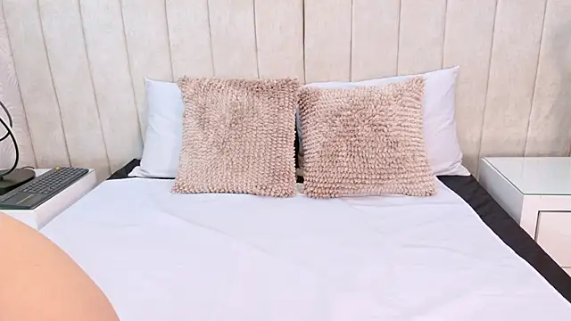 LiaBanks online show from 04/20/26, 07:48