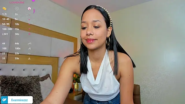 Snapshot of Venezuelan_Butt chatting on 05/18/26, 01:28 Venezuelan Butt online show from 05/18/26, 01:28