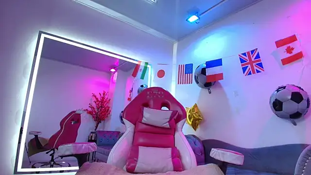Palmer foxx online show from 07/07/26, 06:47