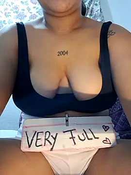 Snapshot of Whore_Messy1 chatting on 03/29/26, 02:00 Whore Messy1 online show from 03/29/26, 02:00