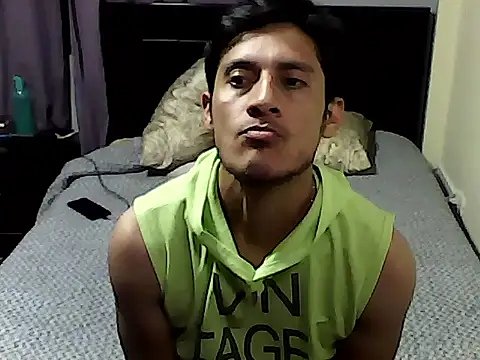 Paul Velvet online show from 04/28/26, 02:27