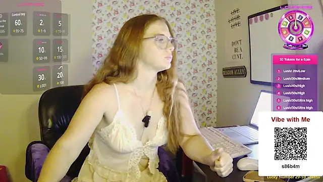 RoxyRedXO12 online show from 06/07/26, 05:11