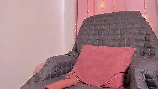 Debora Rayssa online show from 04/23/26, 06:54