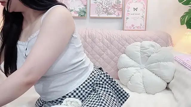 Snapshot of kittrnjpgirl chatting on 06/26/26, 01:43 kittrnjpgirl online show from 06/26/26, 01:43