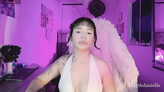 goth Valentinna online show from 04/23/26, 05:41