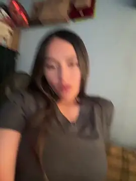 Snapshot of Camila010203 chatting on 04/04/26, 04:15 Camila010203 online show from 04/04/26, 04:15