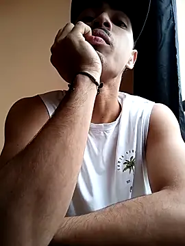 Snapshot of LucaColmal chatting on 03/29/26, 08:53 LucaColmal online show from 03/29/26, 08:53