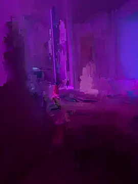 Snapshot of alessia156 chatting on 04/04/26, 06:49 alessia156 online show from 04/04/26, 06:49