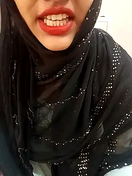 Snapshot of Miss_Noor__ chatting on 05/17/26, 05:27 Miss Noor online show from 05/17/26, 05:27