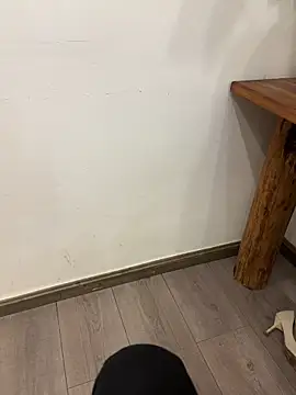 yingzi003 online show from 03/31/26, 04:18