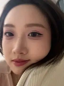 Snapshot of Alice-babyone chatting on 05/07/26, 12:21 Alice-babyone online show from 05/07/26, 12:21