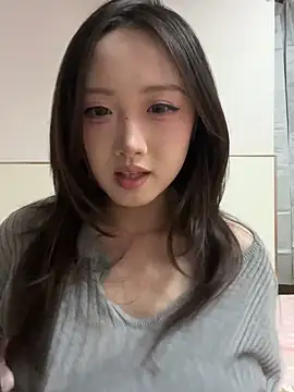 Snapshot of Alice-babyone chatting on 05/11/26, 02:45 Alice-babyone online show from 05/11/26, 02:45