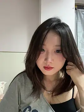 Snapshot of Alice-babyone chatting on 05/26/26, 01:51 Alice-babyone online show from 05/26/26, 01:51