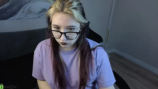 Luna Host online show from 05/15/26, 01:12