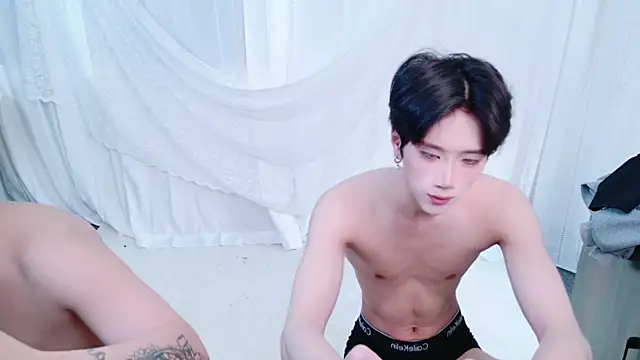 Dkcolo online show from 04/24/26, 08:28