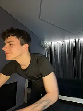 MaxWoolf online show from 04/28/26, 03:17
