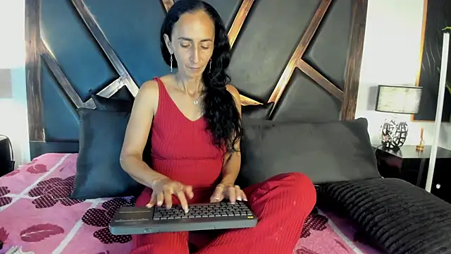 SamanttaLopez online show from 04/18/26, 08:42