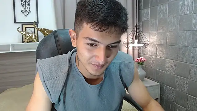 Snapshot of CaballeroNocturno_ chatting on 03/31/26, 03:19 CaballeroNocturno online show from 03/31/26, 03:19