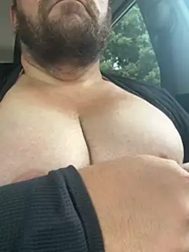 hugemanbreasts online show from 07/10/26, 08:22