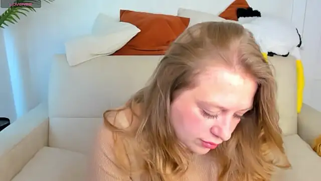 CleoXotie online show from 06/19/26, 01:32