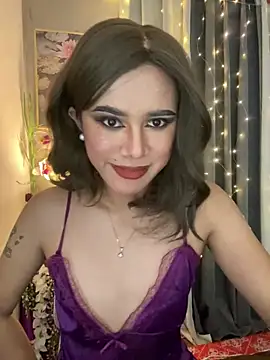 Snapshot of _Flirtyprincess_ chatting on 04/24/26, 05:04 Flirtyprincess online show from 04/24/26, 05:04