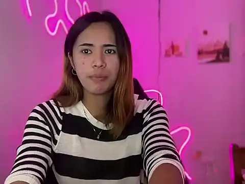 Snapshot of _Flirtyprincess_ chatting on 05/12/26, 02:47 Flirtyprincess online show from 05/12/26, 02:47