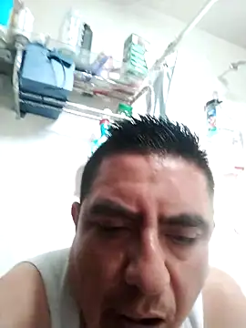 Snapshot of Manuel3910 chatting on 05/16/26, 10:52 Manuel3910 online show from 05/16/26, 10:52