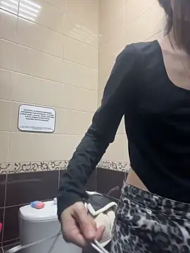 Snapshot of Mia_AsianSex chatting on 04/03/26, 11:52 Mia AsianSex online show from 04/03/26, 11:52