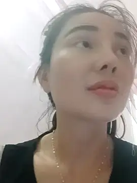 Snapshot of LL68 chatting on 03/29/26, 10:37 LL68 online show from 03/29/26, 10:37