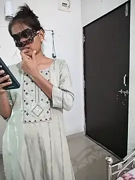sexy couple liv online show from 06/14/26, 04:25