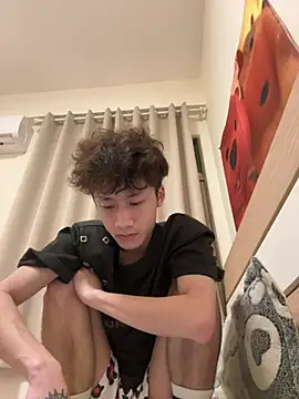 sexyboy-3525 online show from 04/17/26, 01:25