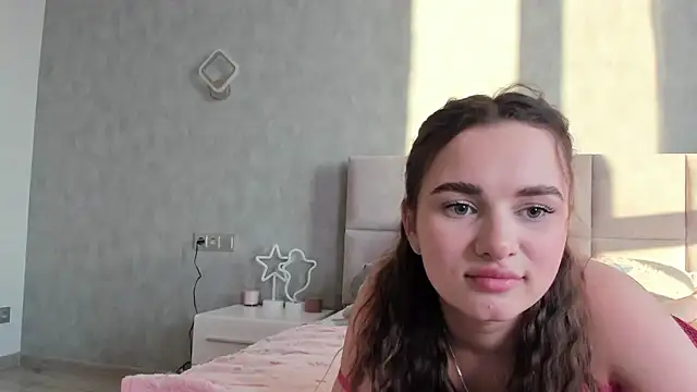 AlinaLuxxx online show from 04/04/26, 03:53