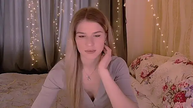 Snapshot of Alisa_Swan_ chatting on 05/16/26, 11:53 Alisa Swan online show from 05/16/26, 11:53