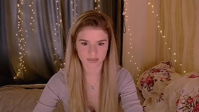 Snapshot of Alisa_Swan_ chatting on 05/18/26, 03:51 Alisa Swan online show from 05/18/26, 03:51