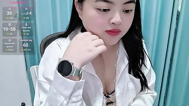 Snapshot of 77--bb chatting on 05/07/26, 12:27 77--bb online show from 05/07/26, 12:27