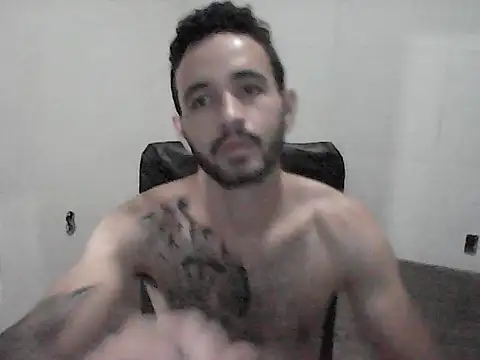 Snapshot of NoxxVx chatting on 04/27/26, 01:14 NoxxVx online show from 04/27/26, 01:14
