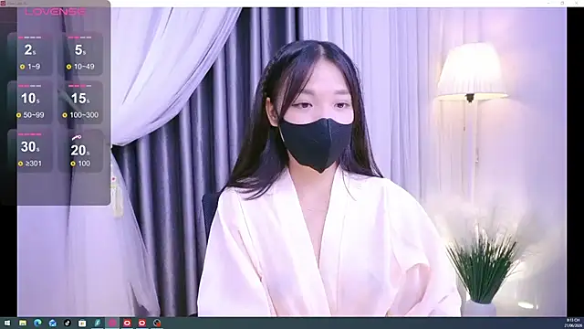 Lu Ly22 online show from 06/21/26, 01:13