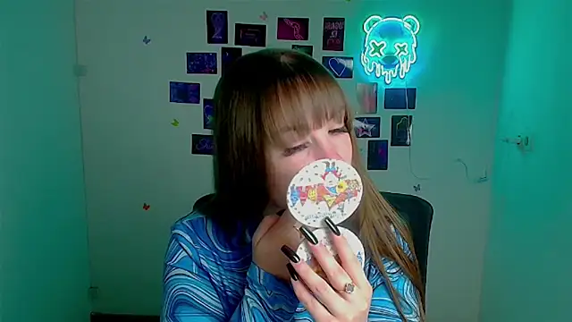 Tiffani Angel online show from 04/15/26, 05:36